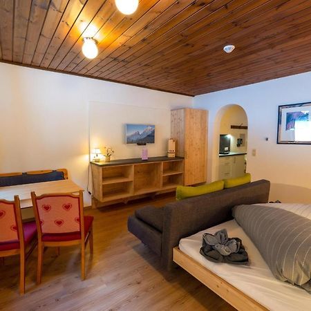 Apartpension Baerenwirt Leutasch Exterior foto