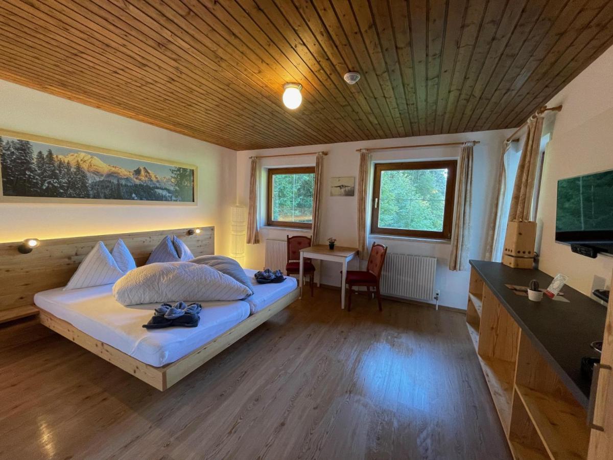 Apartpension Baerenwirt Leutasch Exterior foto