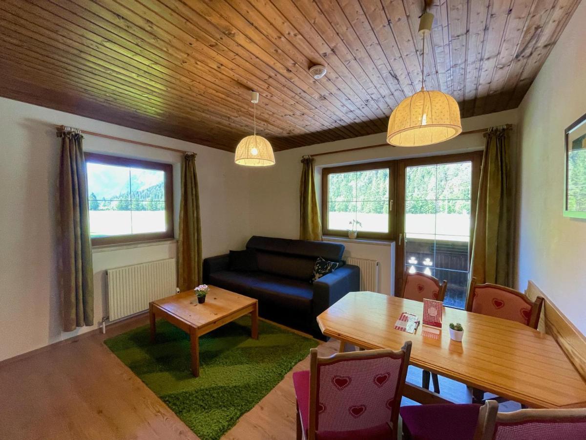 Apartpension Baerenwirt Leutasch Exterior foto