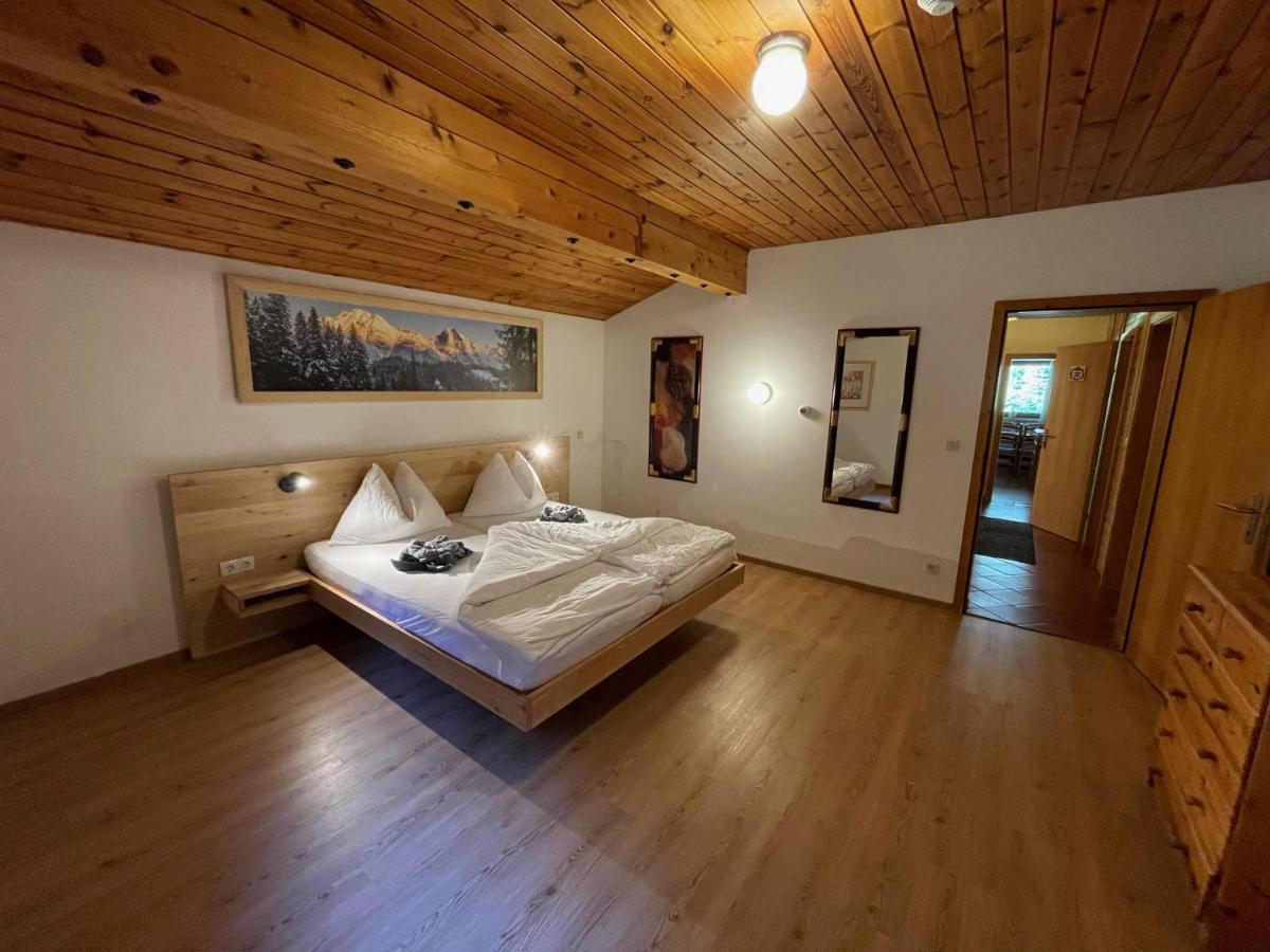 Apartpension Baerenwirt Leutasch Exterior foto