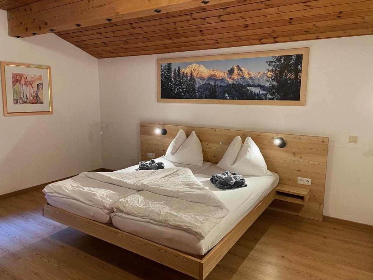 Apartpension Baerenwirt Leutasch Exterior foto